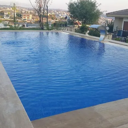Luex Havuzlu