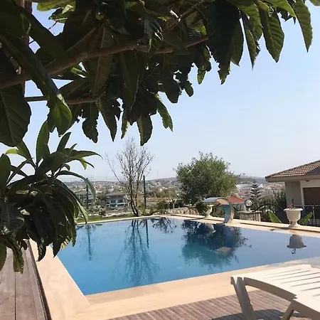 Luex Havuzlu * Çeşme