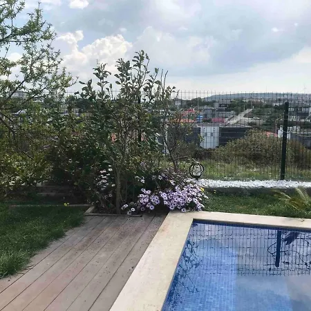 Hotel Luex Havuzlu *