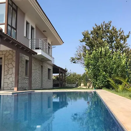 Luex Havuzlu * Çeşme