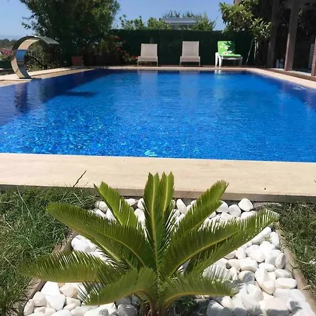 Hotel Luex Havuzlu Çeşme