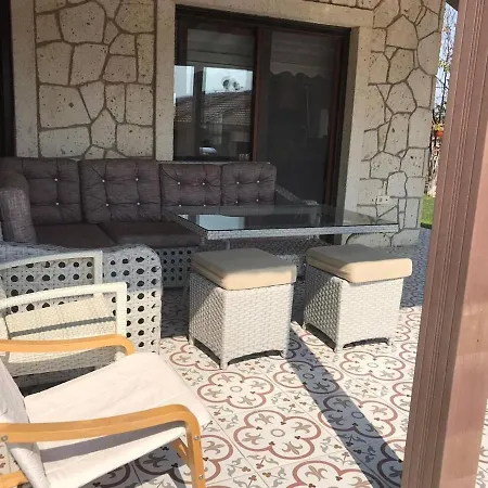 Luex Havuzlu Çeşme