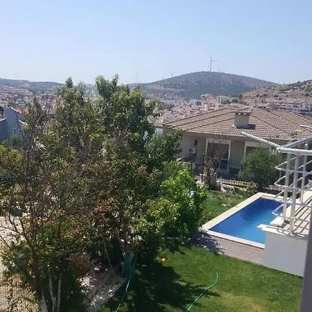 Luex Havuzlu Hotel *