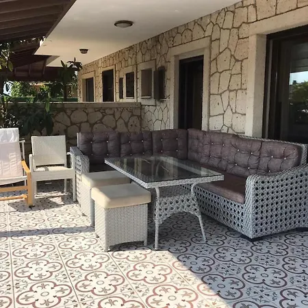 Luex Havuzlu * Çeşme