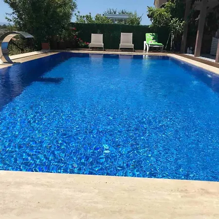 Hotel Luex Havuzlu