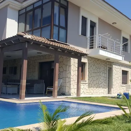 Luex Havuzlu Hotel