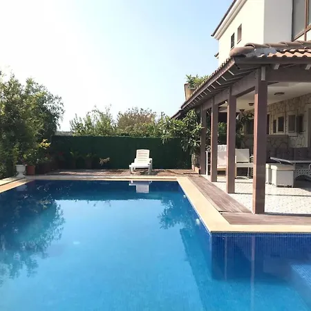 Hotel Luex Havuzlu
