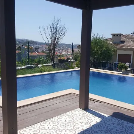 Luex Havuzlu Hotel *